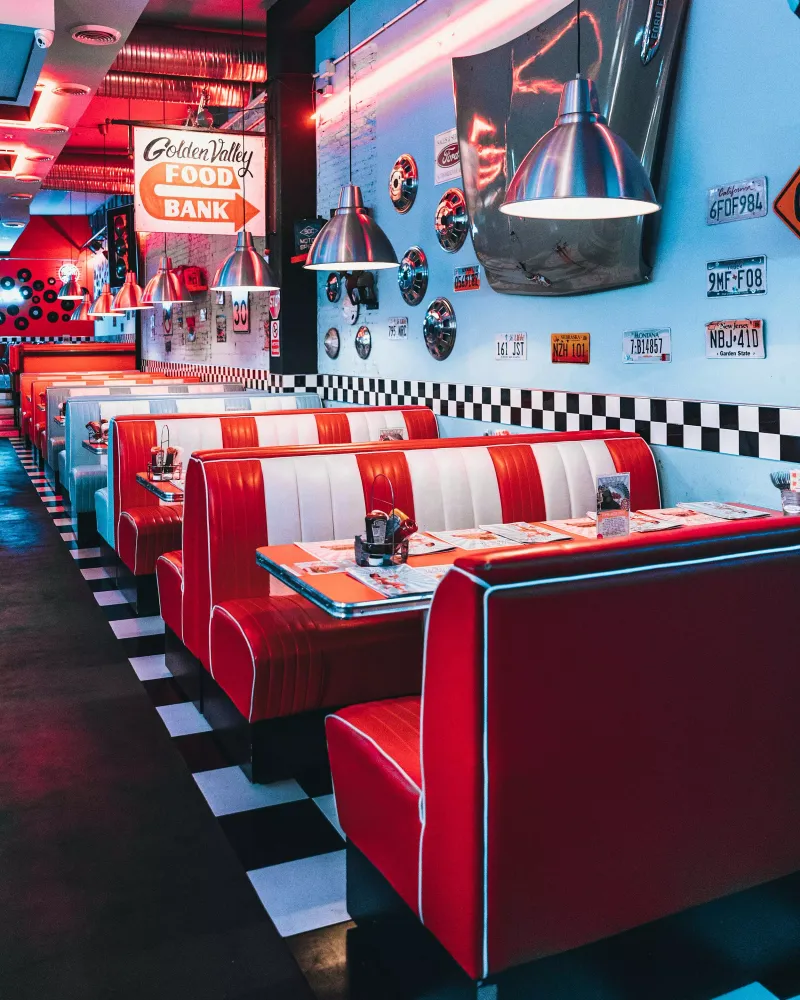 It keeps earning “most charming” diner shout-outs.