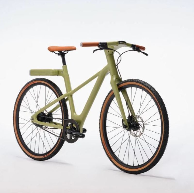 S/Rapide – Ultra-Light Smart Bike for Tech-Forward Travelers