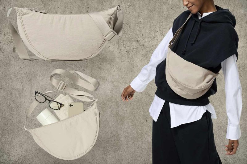 Uniqlo Round Mini Shoulder Bag
