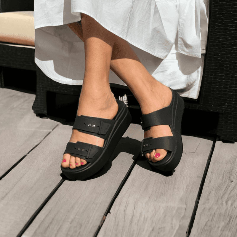 Crocs Brooklyn Low Wedge