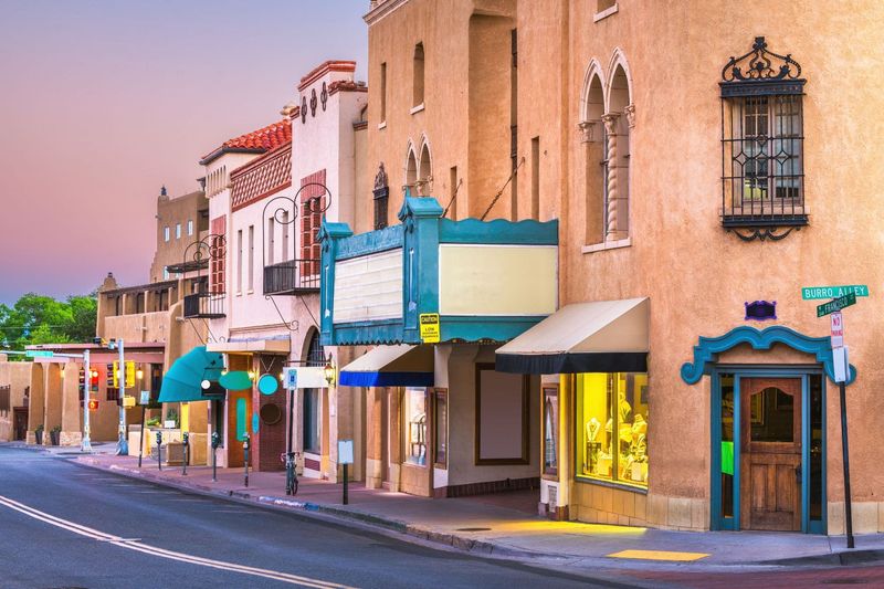 Santa Fe, New Mexico — art crawl & O’Keeffe immersion