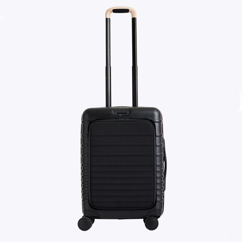 Béis The Carry-On Roller: Weight-Conscious Wonder