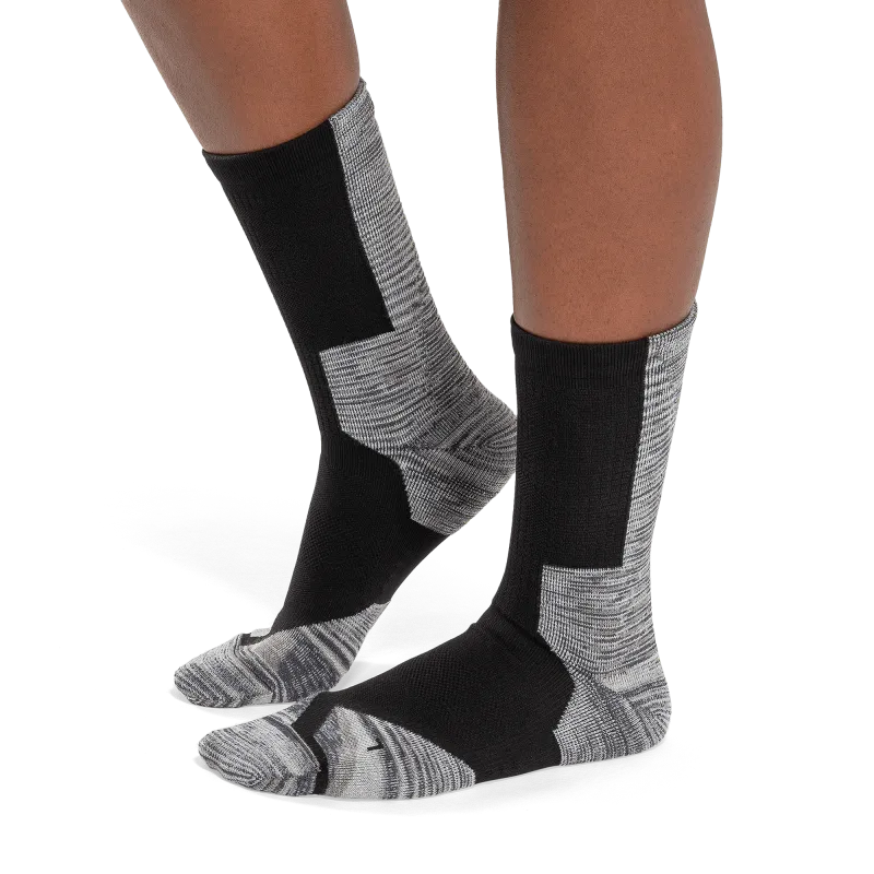 Breathable Socks (3–4 pairs)