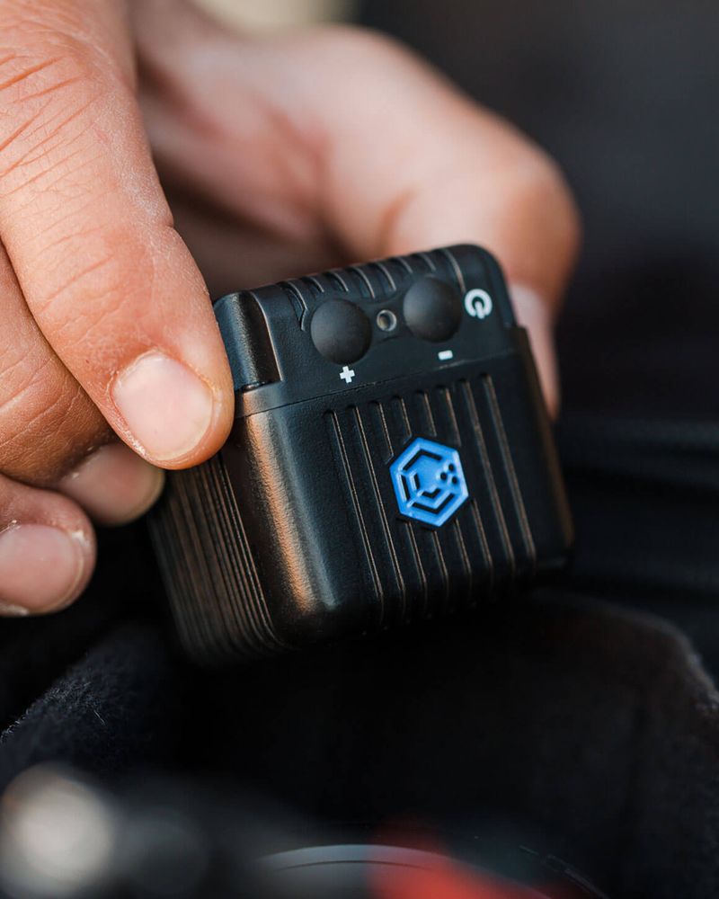 Pocket RGB light: Aputure MC + Lume Cube 2.0