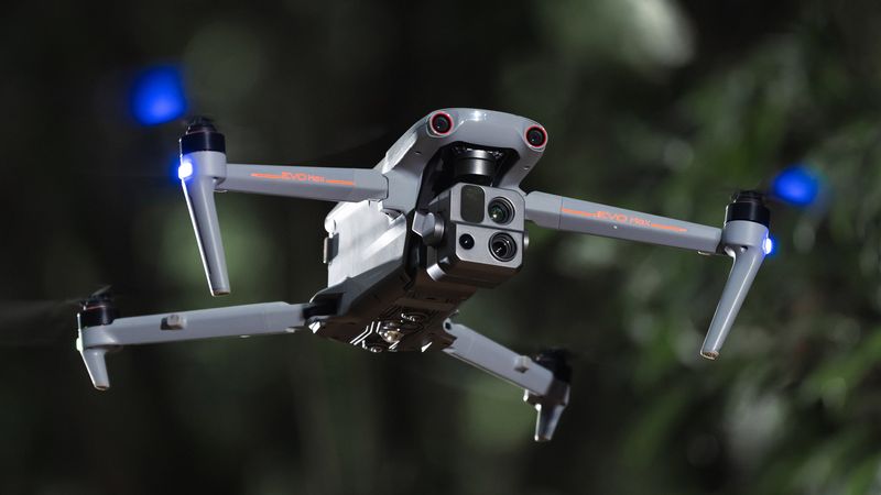 Autel Robotics EVO Max 4T: Rugged Explorer