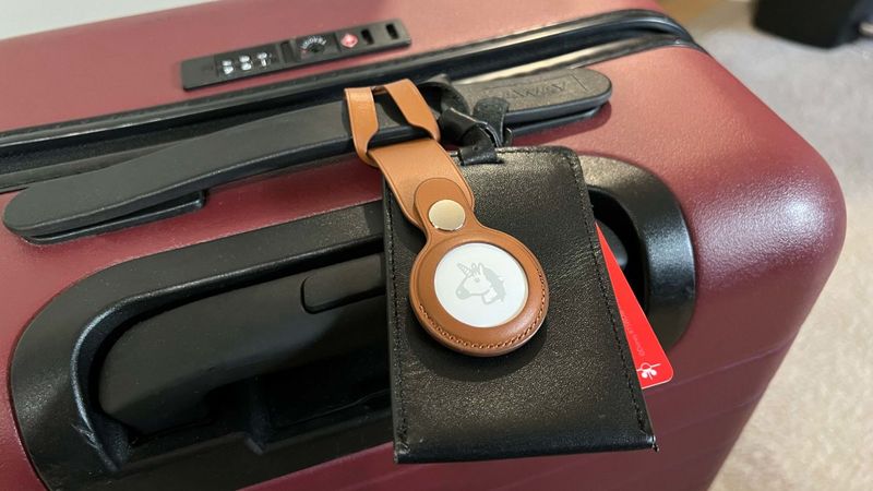 Bluetooth luggage tracker (AirTag/Tile/Chipolo) in each bag