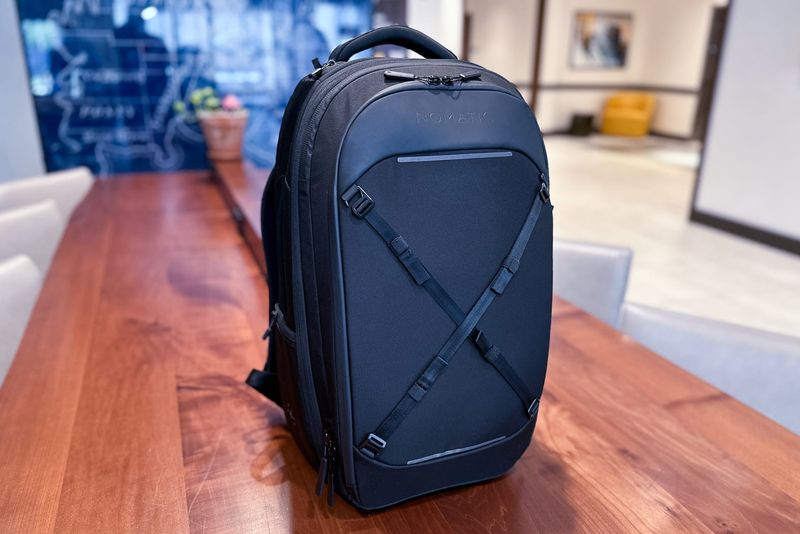Nomatic Navigator Backpack 32L