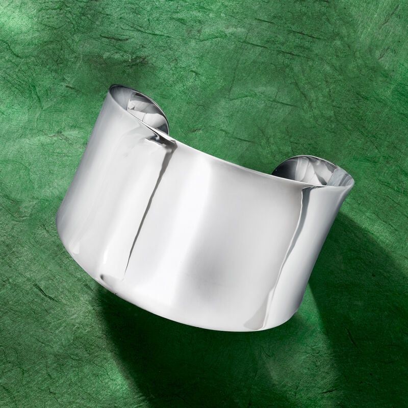 Solid cuff bracelet
