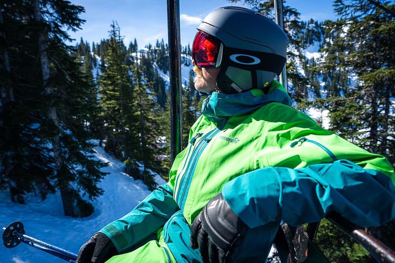 Oakley Flight Deck L - The Wide-Vision Wonder