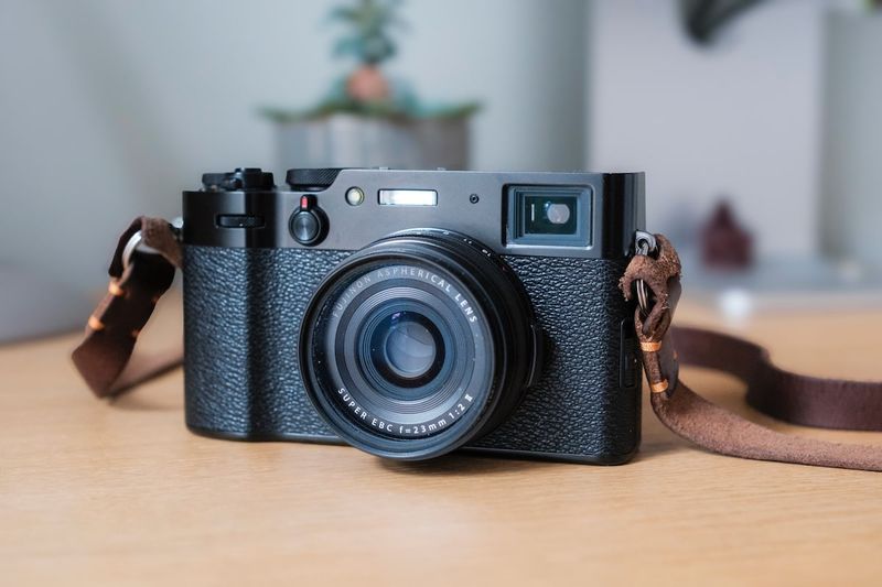 Fujifilm X100VI: Vintage Vibes, Modern Performance