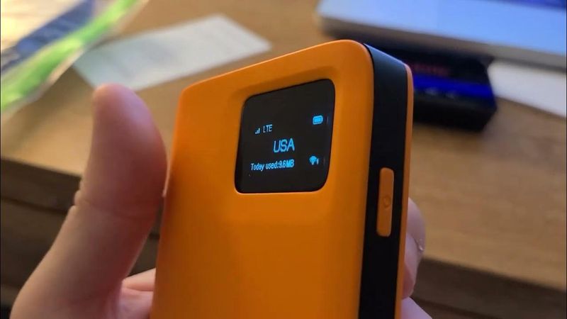 RoamWiFi Portable WiFi Device