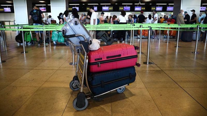 Photograph Your Luggage & Label Receipts Inside