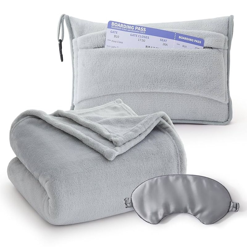 Cloud 9 Travel Blanket: Featherlight Comfort