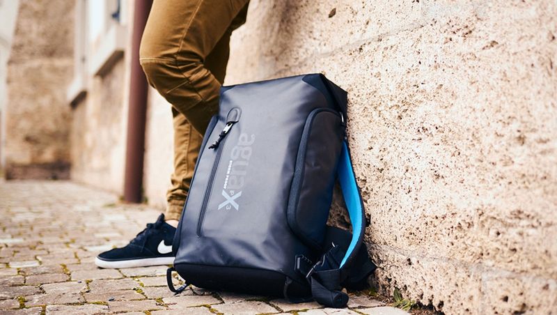 Miggo Agua Stormproof Backpack: Extreme Weather Performer