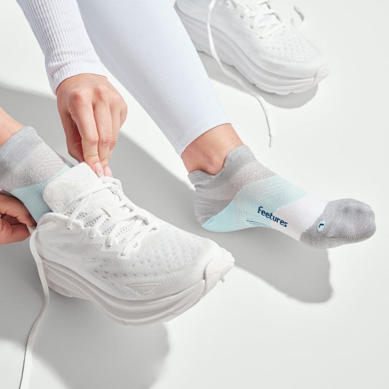 Feetures Elite Ultra-Light No-Show Tab