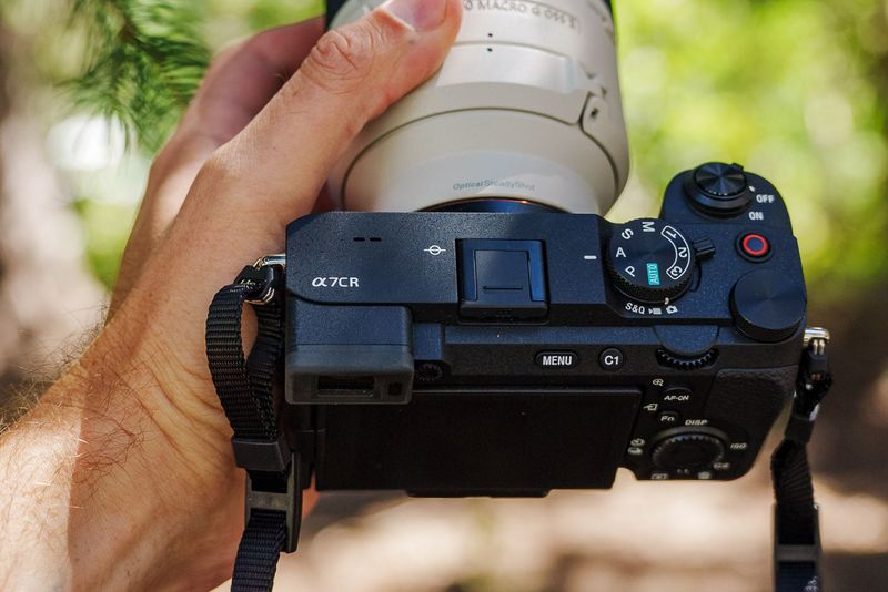 Sony a7C R