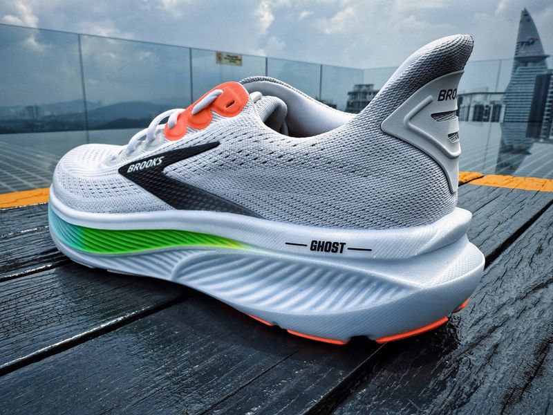 Brooks Ghost 17