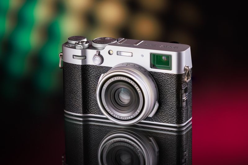 Fujifilm X100VI (premium compact, fixed 35mm-equiv)