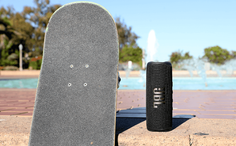 JBL Flip 6: The Waterproof Workhorse
