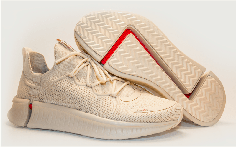 ÜNOS by Sz – Sneakers That Expand With Your Feet