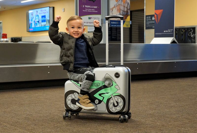 Younglingz Ride-On / Lil Flyer