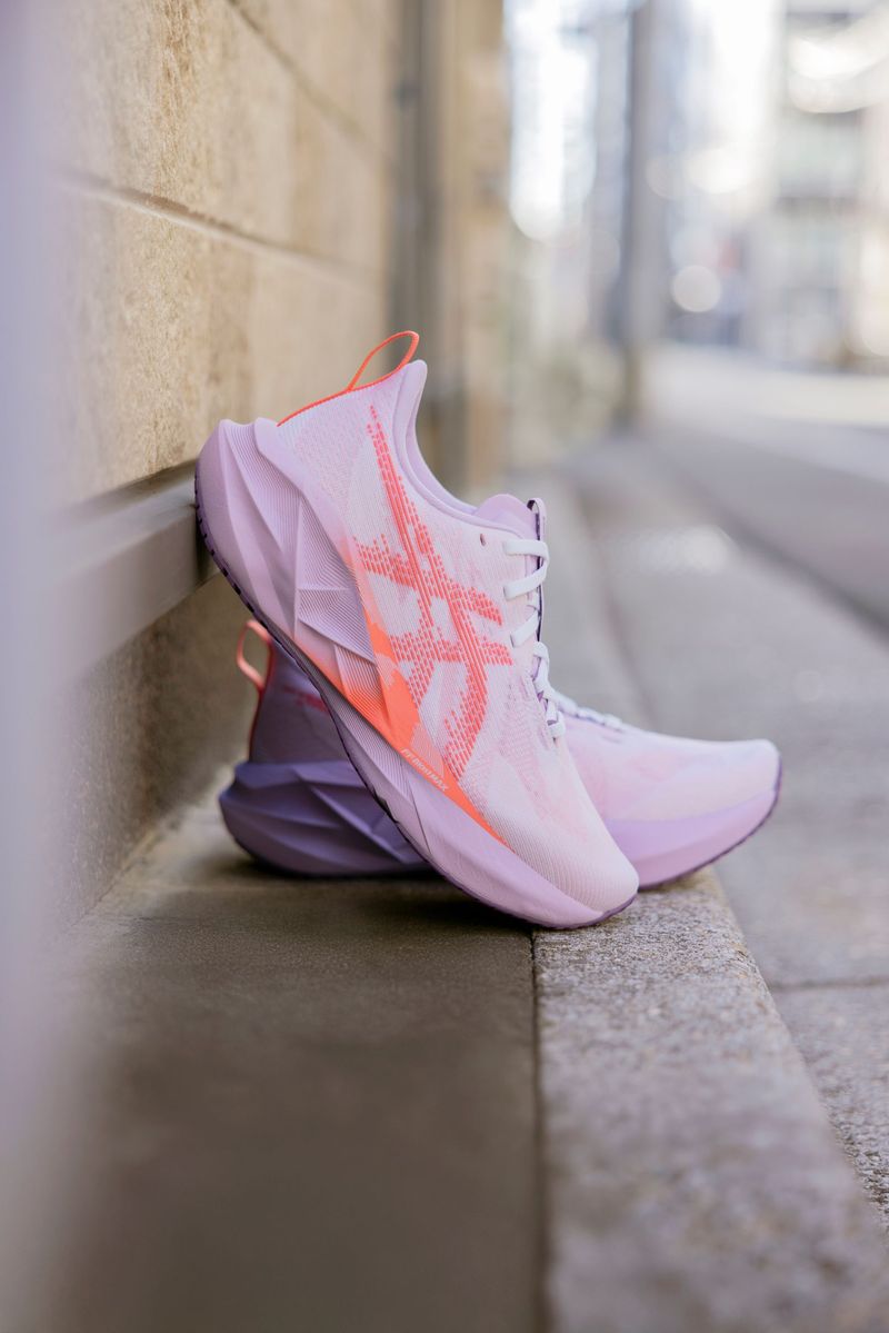 ASICS Novablast 5