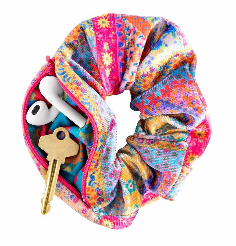 BEST TRAVEL HACK: Natural Life Hideaway Scrunchie