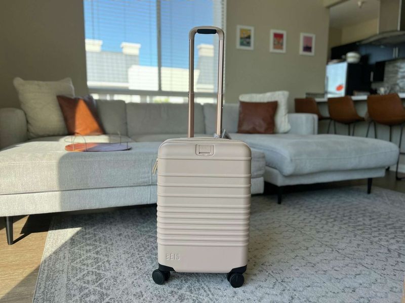 Beis 21-Inch Carry-On Roller