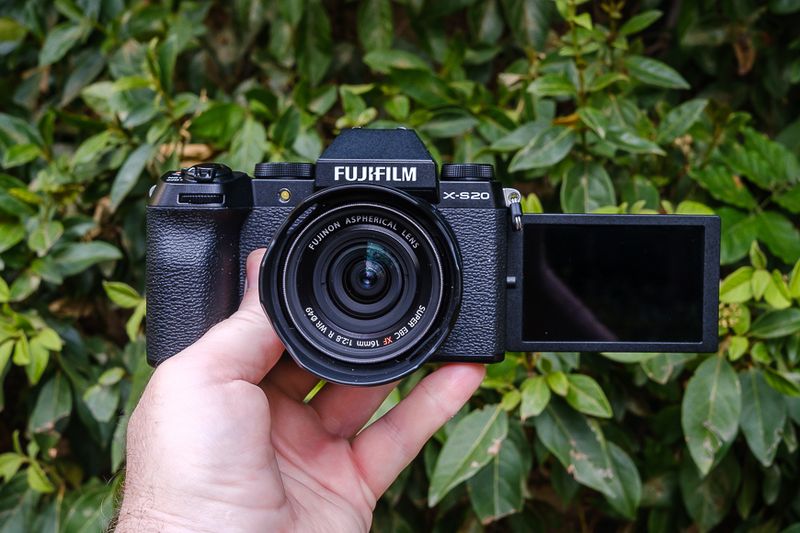 Fujifilm X-S20