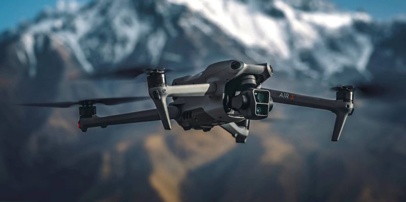 DJI Air 3 (best for wind + endurance in a compact body)