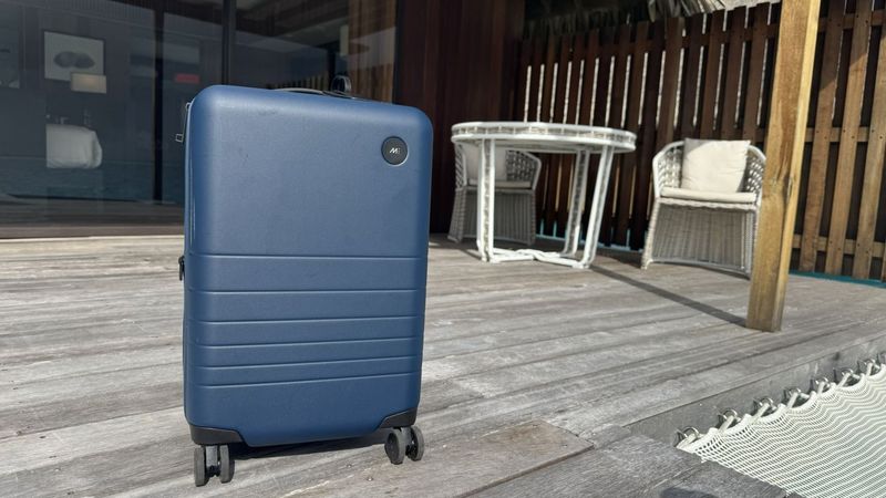 Monos Carry-On