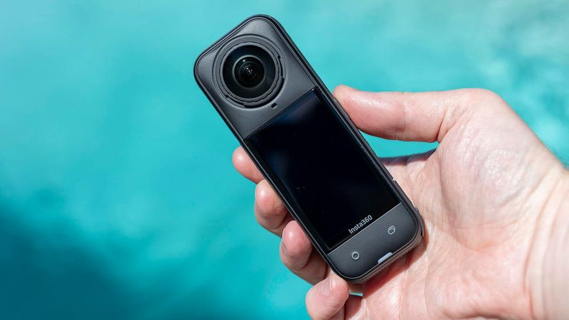 Insta360 X5