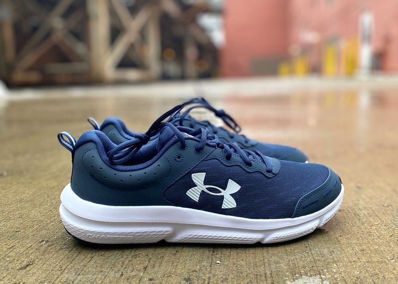 Under Armour Charged Assert