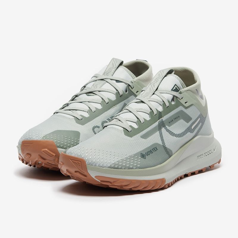 Nike Pegasus Trail 4 GTX — rainy-day grip with sneaker comfort