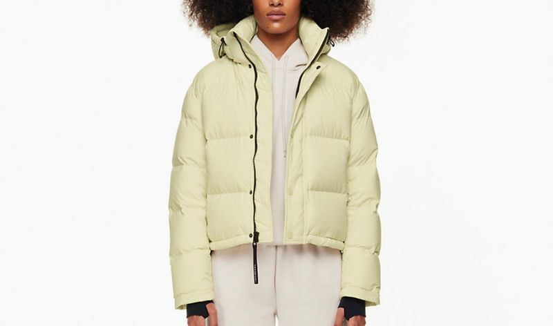 Aritzia Super Puff Shorty