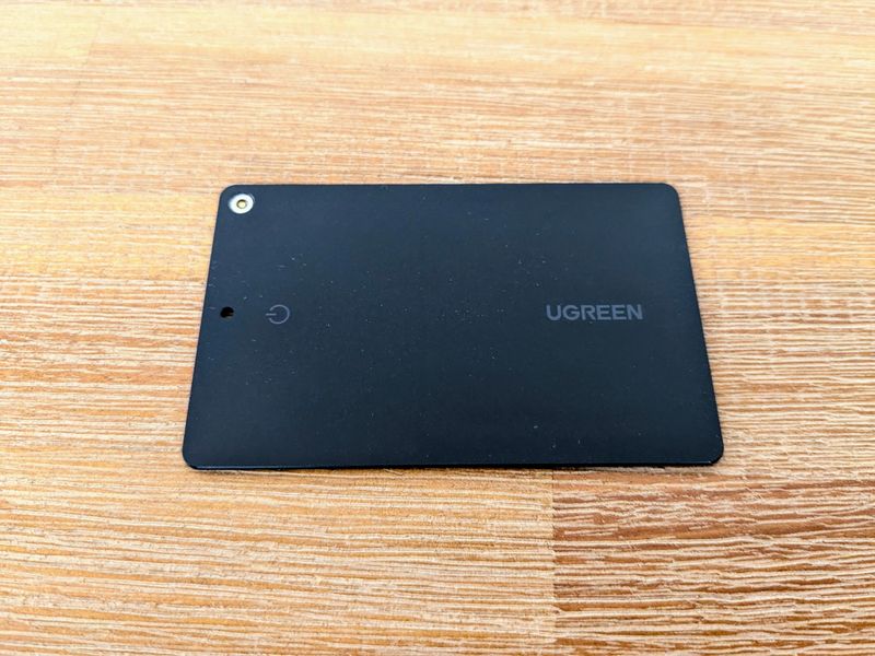Ugreen Finder Slim (iPhone – wallet-shaped)