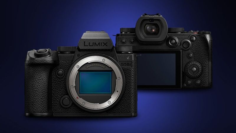 Lumix S5 IIX