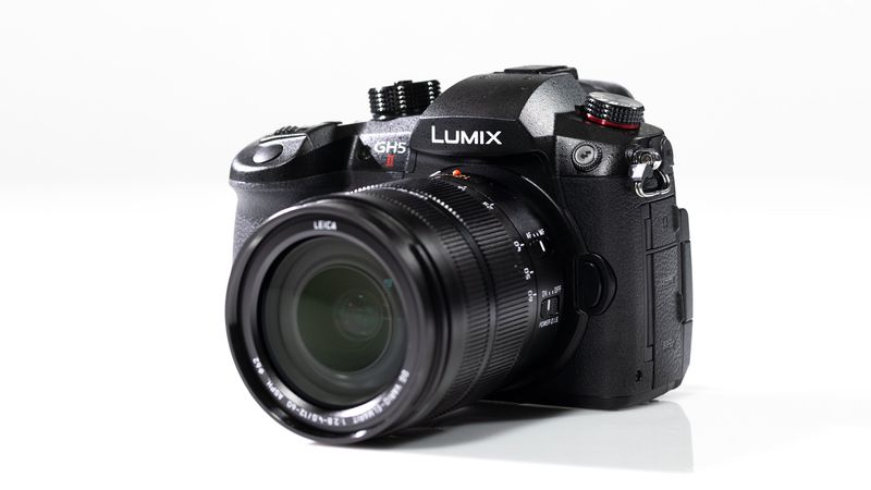 Lumix GH5 II