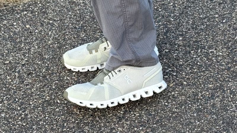 On Cloud 5 – Elastic Speed Laces You Don’t Tie