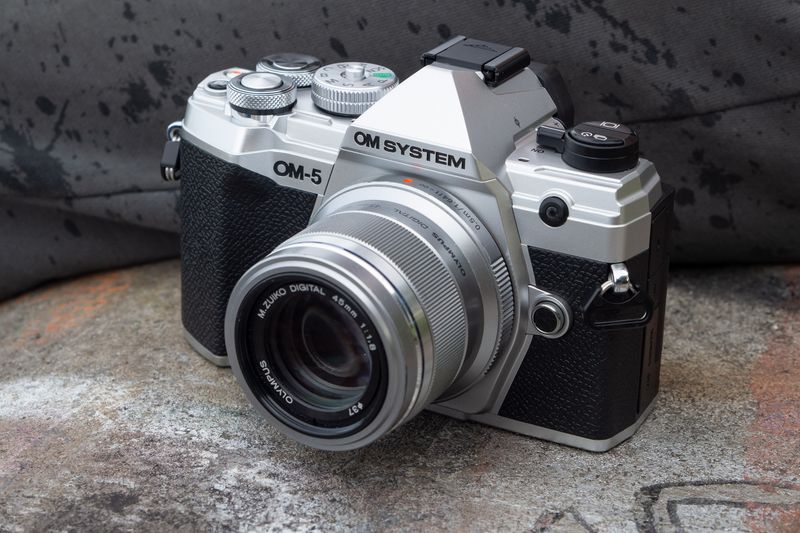 OM SYSTEM OM-5 (Micro Four Thirds, weather-sealed)