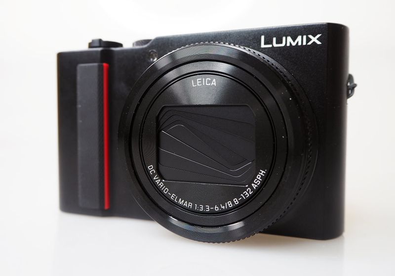 Panasonic Lumix ZS200 / TZ200