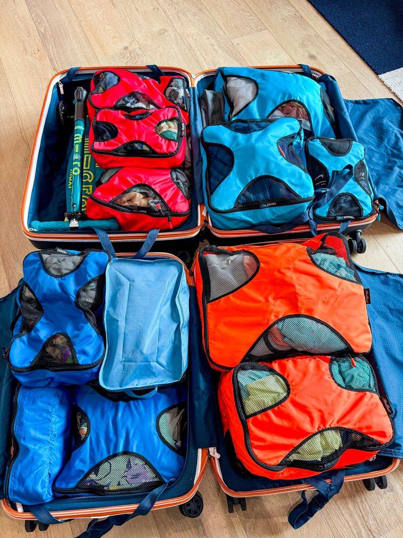Packing-Cubes Command Center