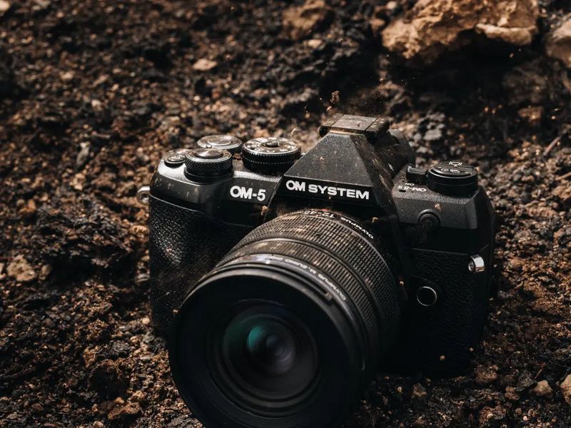 OM System OM-5