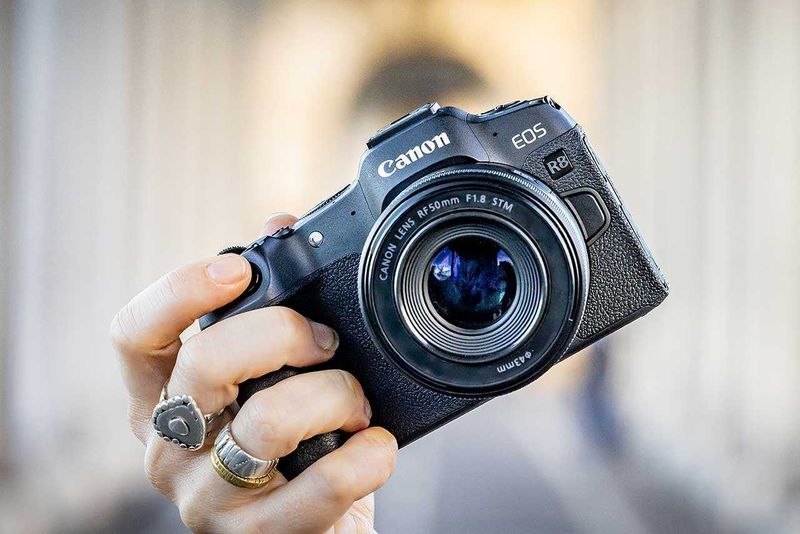Canon EOS R8 — the lightest Canon full-frame mirrorless