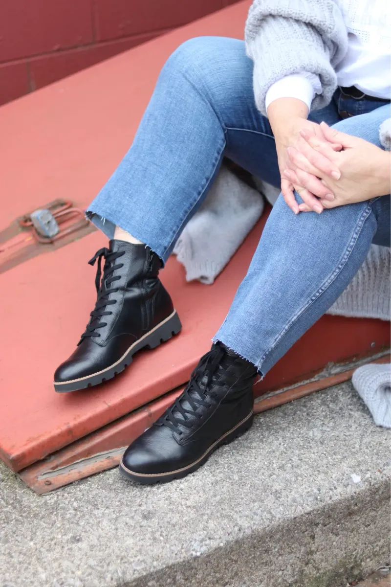 Vionic Lani Lace-Up Boot