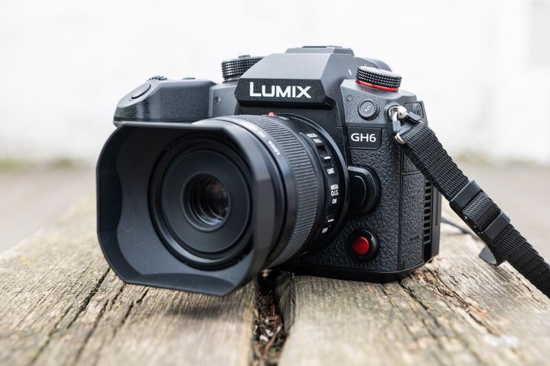Lumix GH6