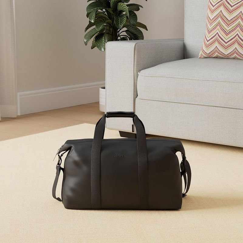 RAINS Hilo Weekend Bag