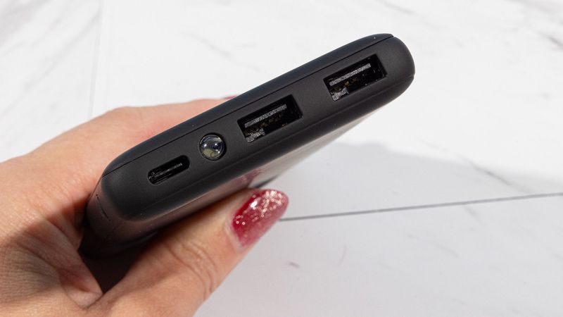 Power Bank (carry-on only)