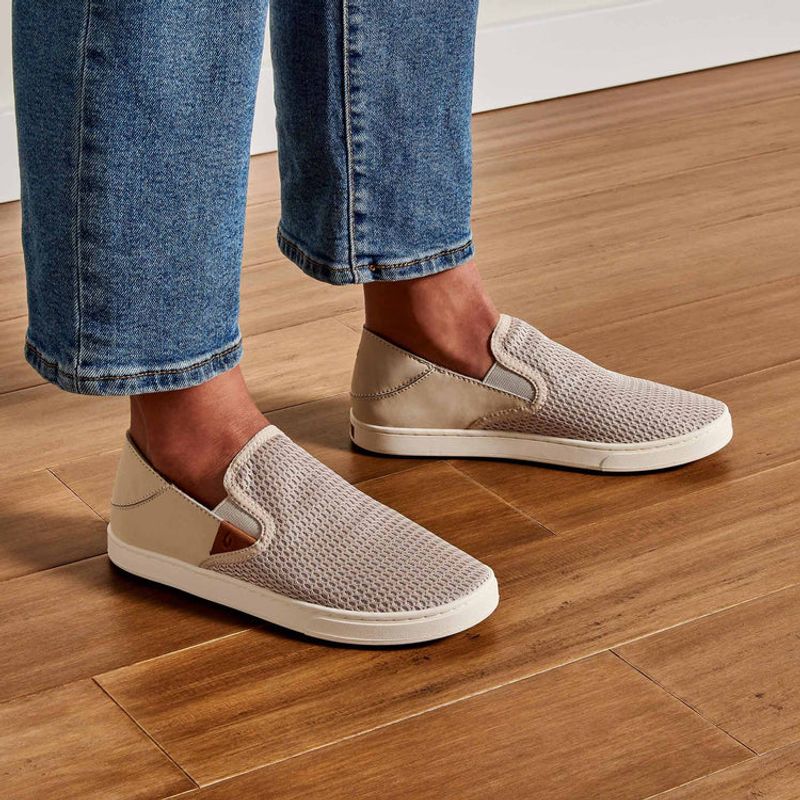 OluKai Pehuea (Women’s) – Drop-In Heel® Convenience