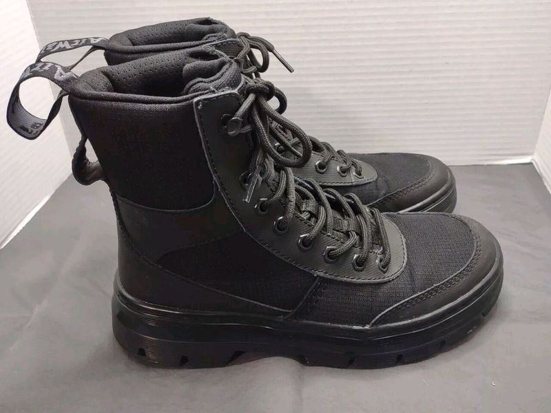 Dr. Martens Combs Tech